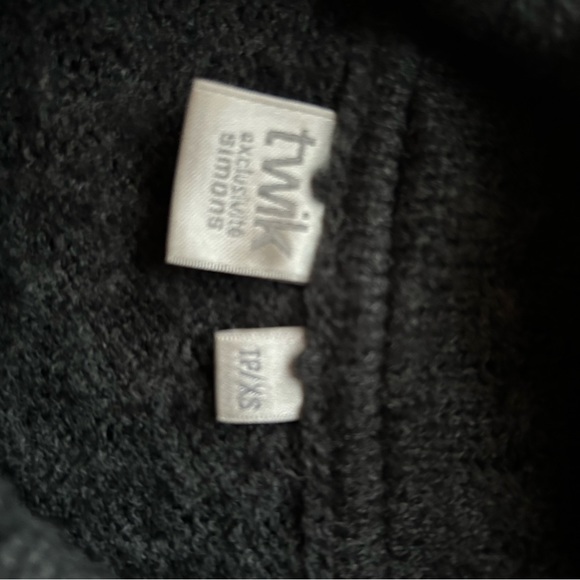 Twik Knitted sweater. XSmall. Charcoal. - Picture 3 of 3